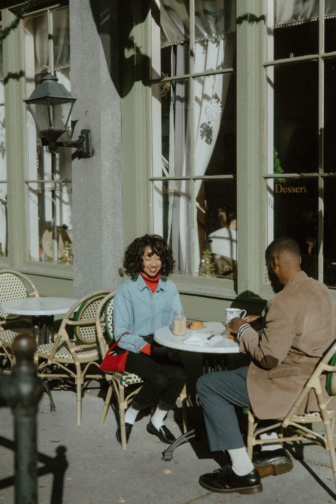 Downtown Savannah Engagement Photos